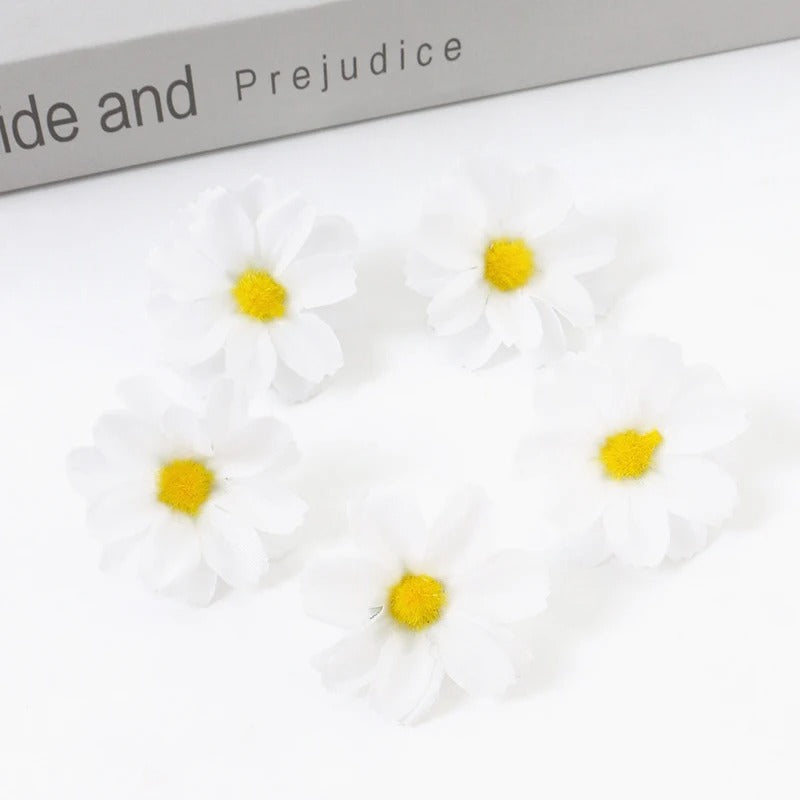 30/50Pcs Artificial Flowers Daisy Silk Flowers Decoration Party Wedding Decoration Home Party Daisy Floral Design Craft Supplies